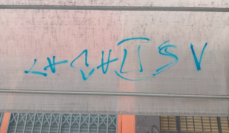 ¿Quién se une a mi causa por la santa alianza?. ¿Acaso soy el único ser creado más inteligente que Satanás?, Sé que hay más!. Levanten la mano los que piensan que Satanás es un&nbsp;imbécil.